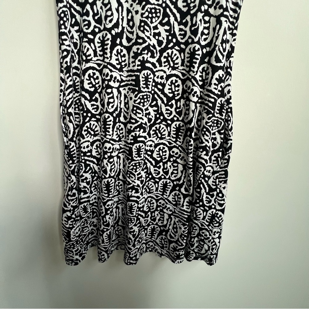 Soft Surroundings Black White Patterned Short San… - image 4